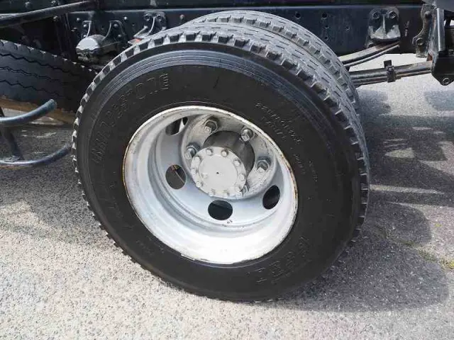 いすゞ フォワード SKG-FRR90S1(2WD)の写真32