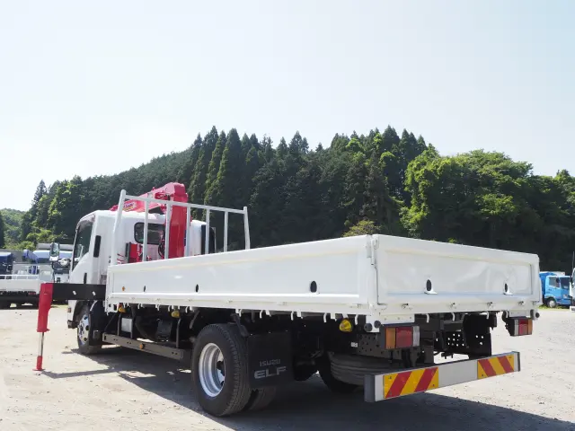 いすゞ エルフ SKG-NPR85AR(2WD)の写真3