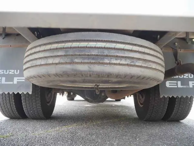 いすゞ エルフ SKG-NPR85AR(2WD)の写真32