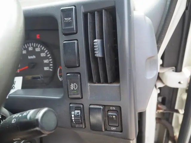 いすゞ エルフ SKG-NPR85AR(2WD)の写真49