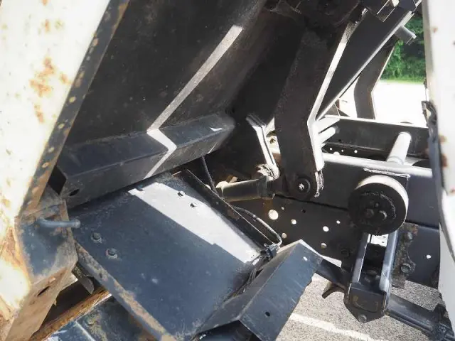 いすゞ フォワード TKG-FRR90S1(2WD)の写真28