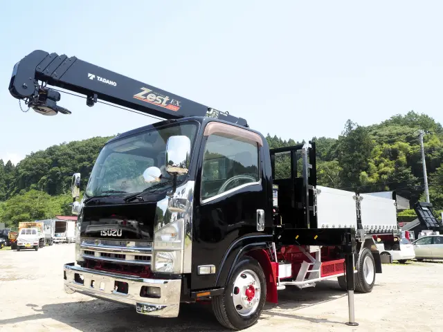 いすゞ エルフ TKG-NPR85AR(2WD)の写真1