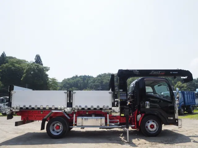 いすゞ エルフ TKG-NPR85AR(2WD)の写真6