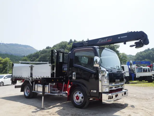 いすゞ エルフ TKG-NPR85AR(2WD)の写真7