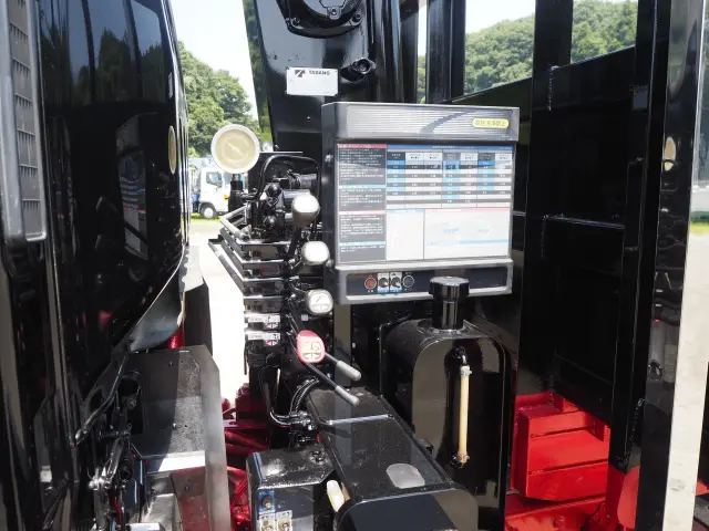 いすゞ エルフ TKG-NPR85AR(2WD)の写真13