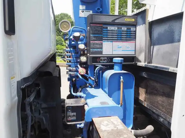 いすゞ エルフ TKG-NPR85AR(2WD)の写真15