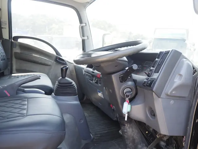 いすゞ エルフ TKG-NPR85AR(2WD)の写真44