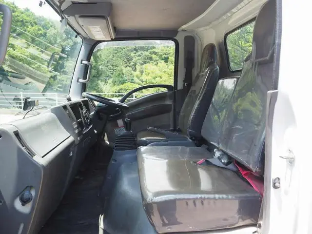 いすゞ エルフ TKG-NPR85AR(2WD)の写真46