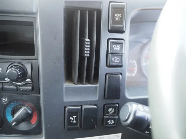 いすゞ エルフ TKG-NPR85AR(2WD)の写真49