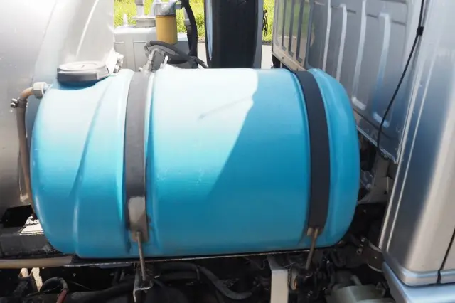 いすゞ エルフ BKG-NKR85N(2WD)の写真16