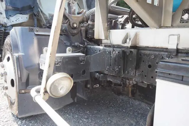 いすゞ エルフ BKG-NKR85N(2WD)の写真35