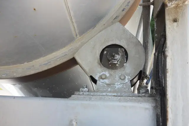 いすゞ エルフ BKG-NKR85N(2WD)の写真37