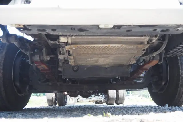 いすゞ エルフ BKG-NKR85N(2WD)の写真39