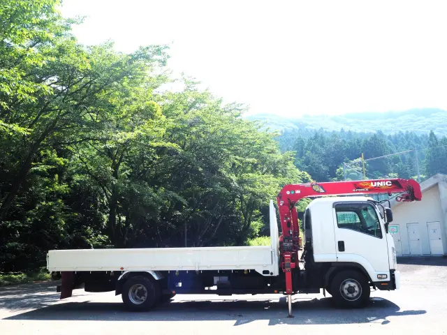 いすゞ フォワード 2RG-FRR90S2(2WD)の写真6