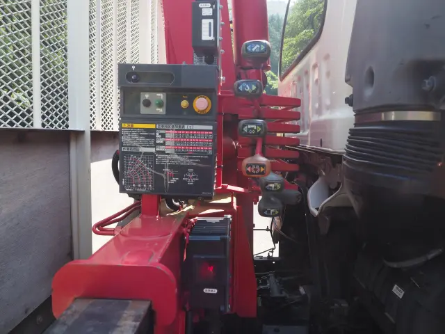 いすゞ フォワード 2RG-FRR90S2(2WD)の写真10