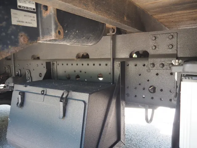 いすゞ フォワード 2RG-FRR90S2(2WD)の写真29