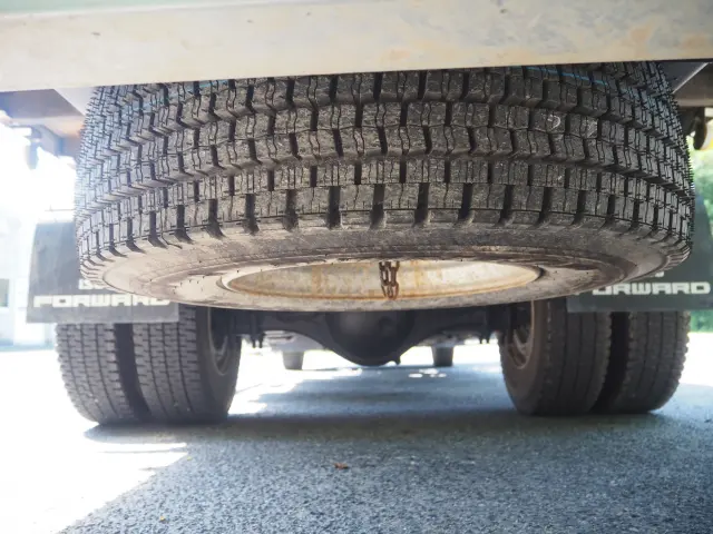 いすゞ フォワード 2RG-FRR90S2(2WD)の写真32