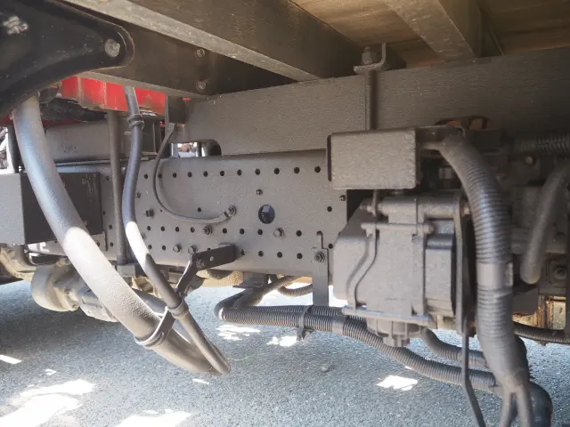 いすゞ フォワード 2RG-FRR90S2(2WD)の写真37