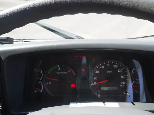 いすゞ フォワード 2RG-FRR90S2(2WD)の写真48