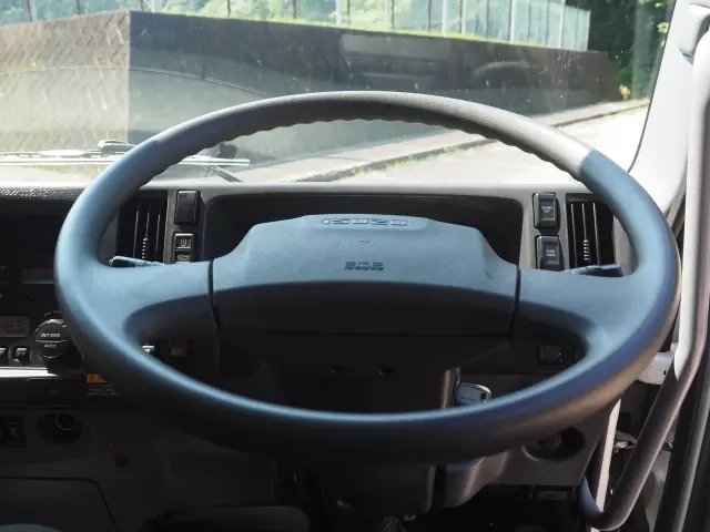 いすゞ フォワード 2RG-FRR90S2(2WD)の写真50