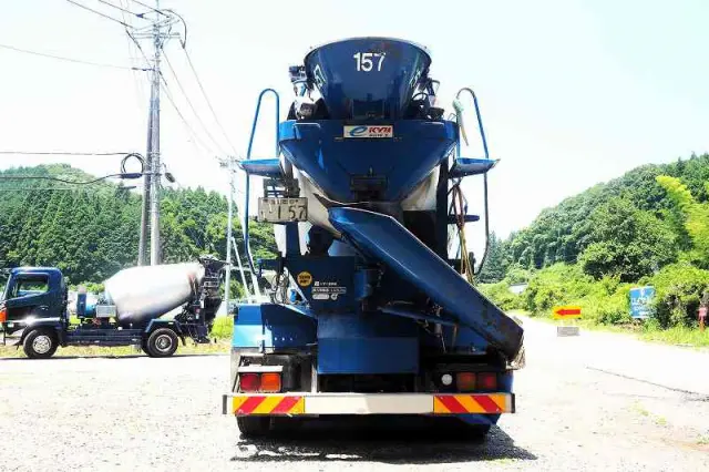 いすゞ ギガ QKG-CXM77AT(6x2)の写真4