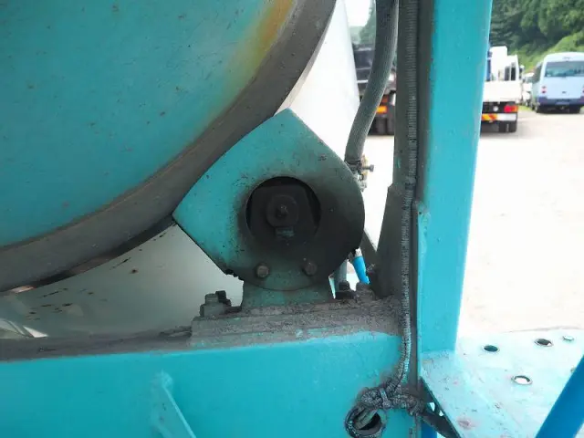 いすゞ エルフ BDG-NKR85N改(2WD)の写真32