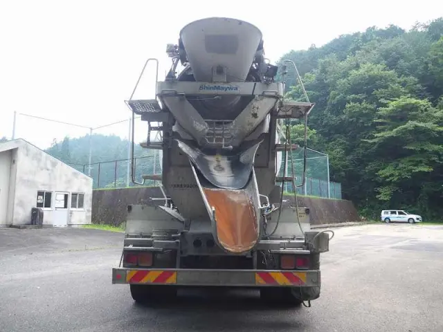 いすゞ ギガ LKG-CXZ77AT(6x4)の写真24