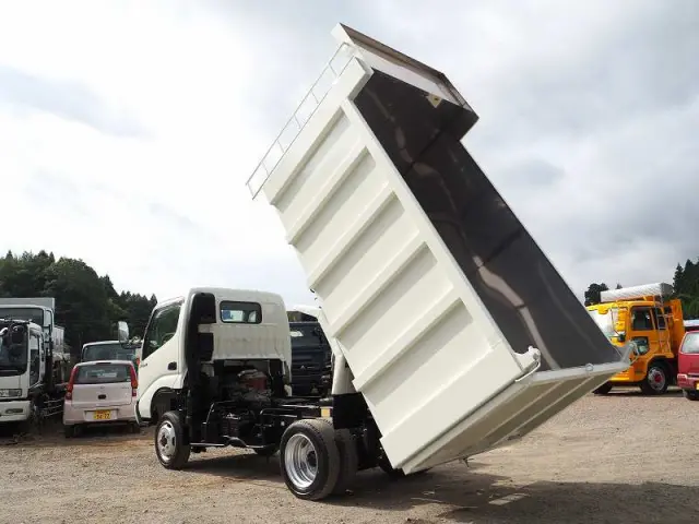 トヨタ ダイナ KK-XZU362A(4WD)の写真9