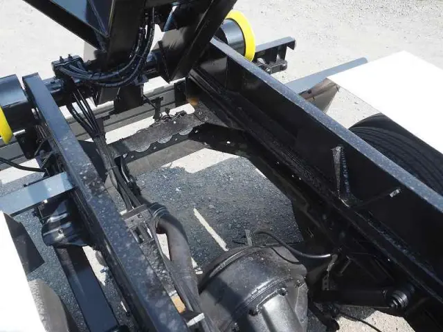 いすゞ エルフ BDG-NKR85N(2WD)の写真25