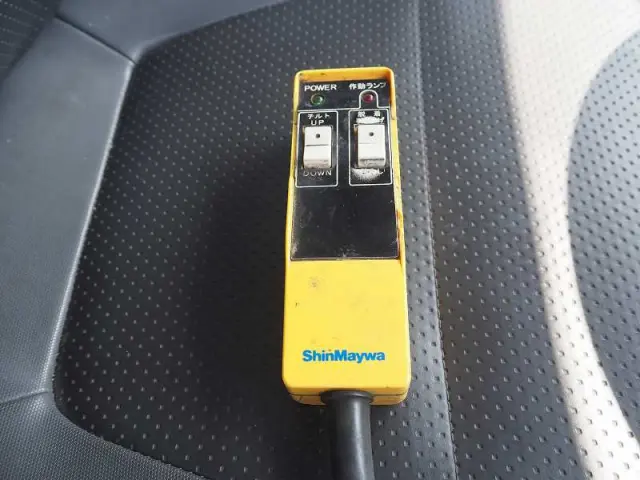 いすゞ エルフ BDG-NKR85N(2WD)の写真48