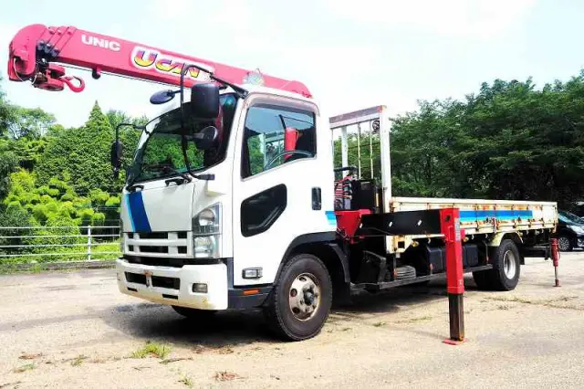 いすゞ フォワード TKG-FRR90S2(2WD)の写真1