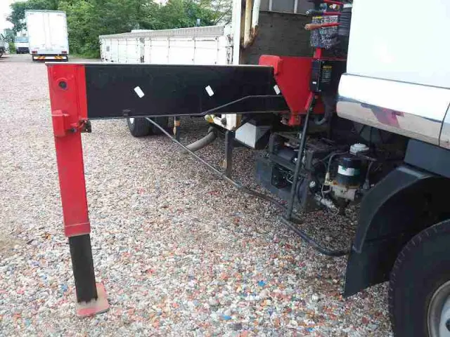 いすゞ フォワード PKG-FRR90S2(2WD)の写真9