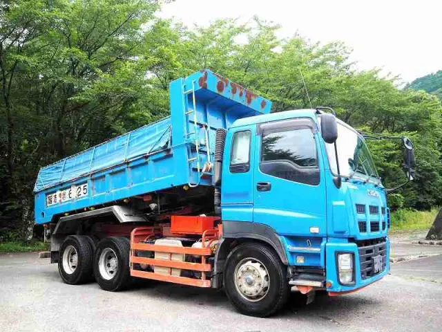 いすゞ ギガ QKG-CXZ77AT(6x4)の写真7