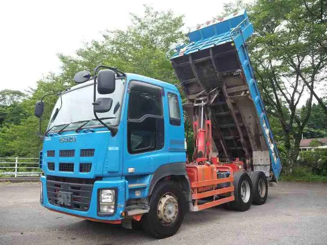 いすゞ ギガ QKG-CXZ77AT(6x4)の写真10