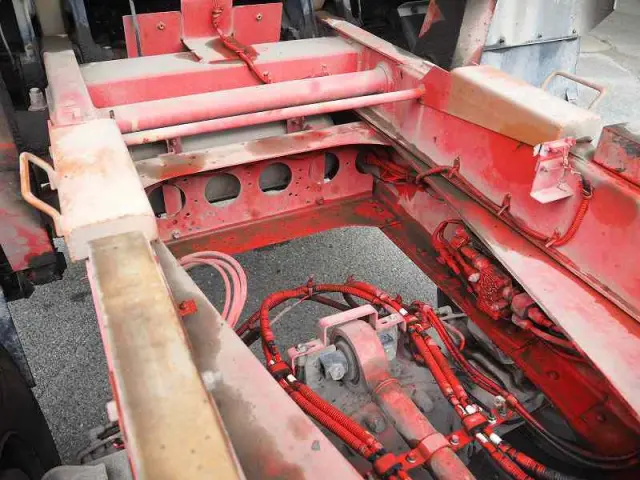 いすゞ ギガ QKG-CXZ77AT(6x4)の写真26