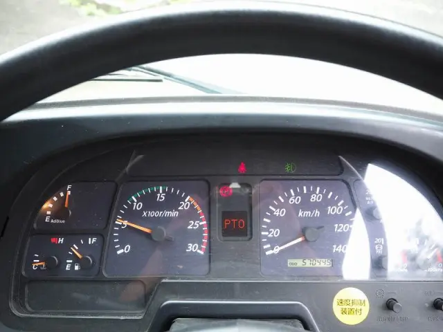 いすゞ ギガ QKG-CXZ77AT(6x4)の写真50