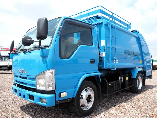 いすゞ エルフ TKG-NKR85N(2WD)の写真1