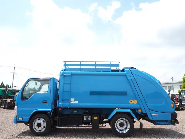 いすゞ エルフ TKG-NKR85N(2WD)の写真2