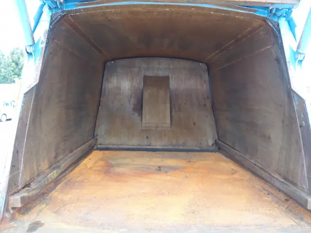 いすゞ エルフ TKG-NKR85N(2WD)の写真9