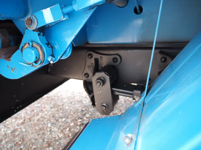 いすゞ エルフ TKG-NKR85N(2WD)の写真26