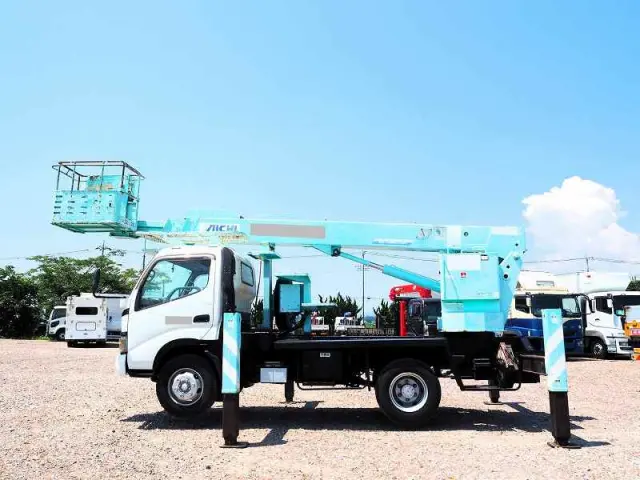 日野 デュトロ PB-XZU404M(2WD)の写真2
