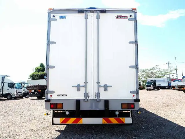 いすゞ フォワード TKG-FRR90T2(2WD)の写真4