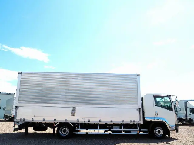 いすゞ フォワード TKG-FRR90T2(2WD)の写真6