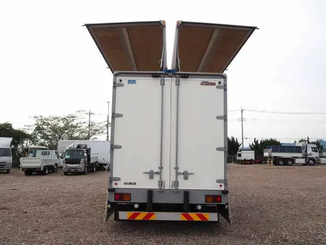 いすゞ フォワード TKG-FRR90T2(2WD)の写真12