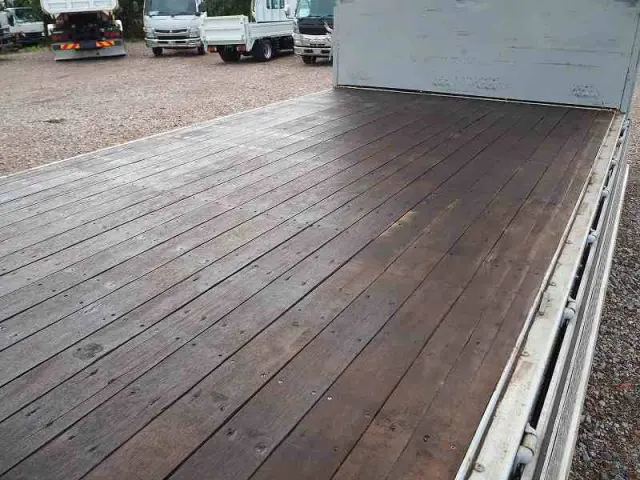 いすゞ フォワード TKG-FRR90T2(2WD)の写真18