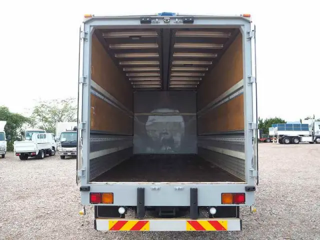 いすゞ フォワード TKG-FRR90T2(2WD)の写真19