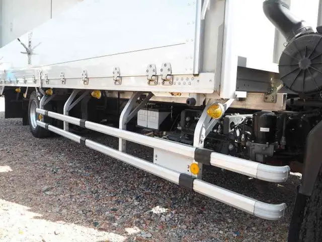 いすゞ フォワード TKG-FRR90T2(2WD)の写真23