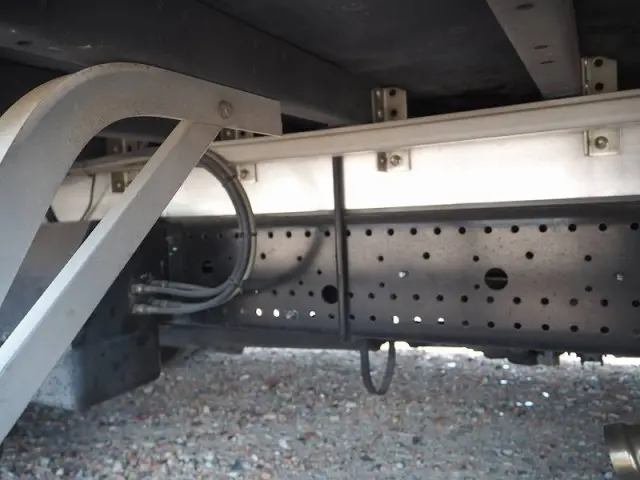 いすゞ フォワード TKG-FRR90T2(2WD)の写真26