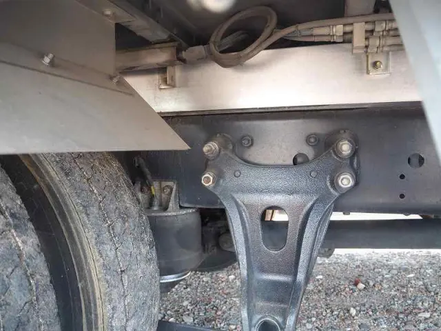 いすゞ フォワード TKG-FRR90T2(2WD)の写真27