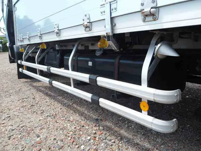 いすゞ フォワード TKG-FRR90T2(2WD)の写真32